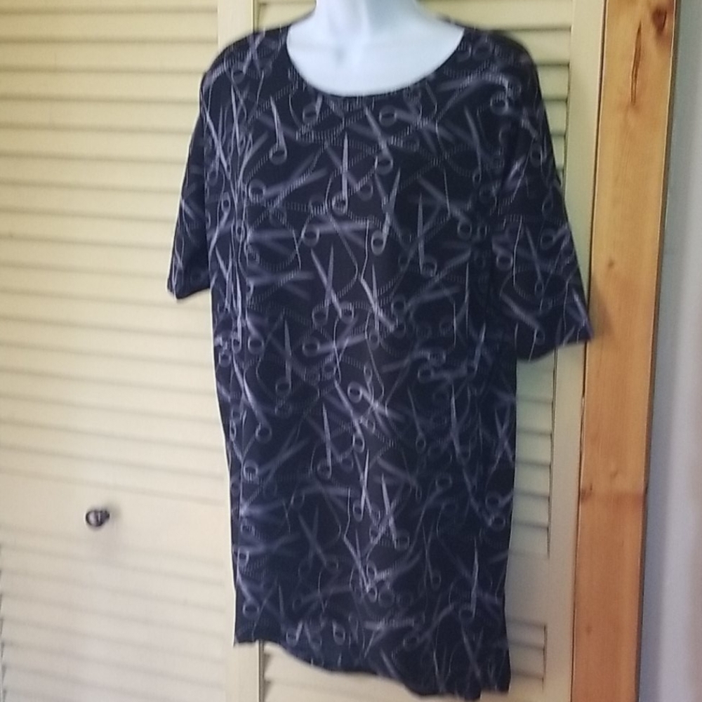 Lularoe Irma scissor print black and gray size xs